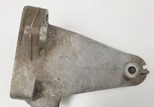 Mercedes-Benz C W203 Engine mounting bracket A2712230904