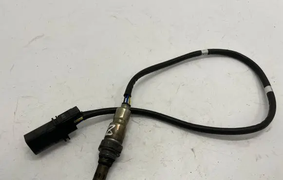 Volkswagen PASSAT B8 Lambda probe sensor 04L906262A