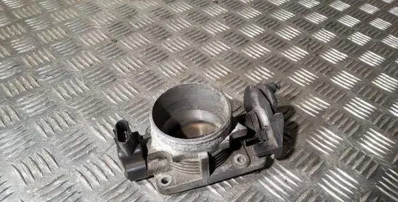 Ford Explorer Throttle valve