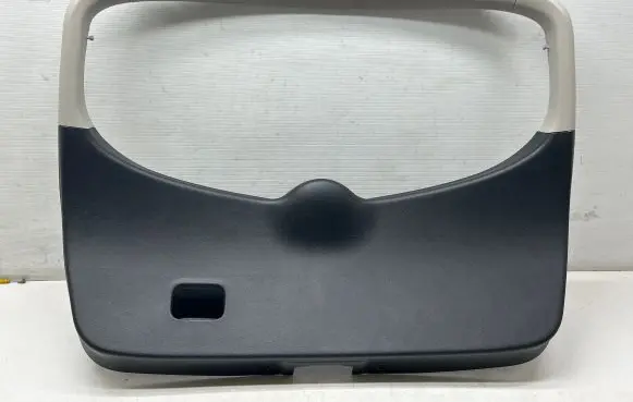 Nissan Pulsar Tailgate/boot cover trim set 909013ZL0A