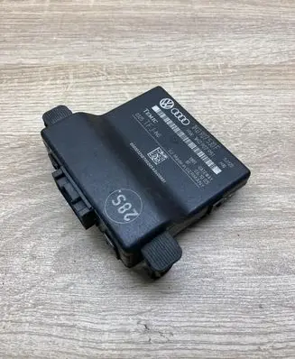 Audi A3 S3 8P Gateway control module 1K0907530F 1K0907951