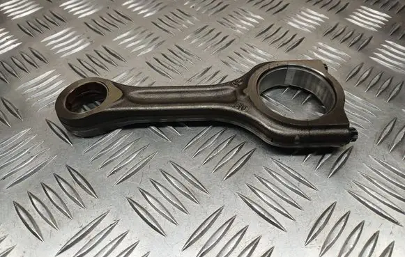 Volvo C30 Connecting rod/conrod 619