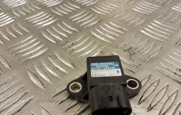 Lexus GS 300 350 430 450H ESP acceleration yaw rate sensor 8919150020 4991000641