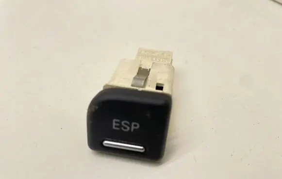 Audi A4 S4 B7 8E 8H ESP (stability program) switch 8E1927134B 08024L