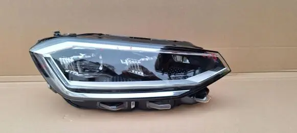 Volkswagen Golf Sportsvan Headlight/headlamp 517941036C