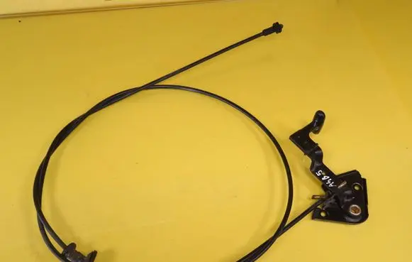 Audi A4 S4 B5 8D Engine bonnet/hood lock release cable 