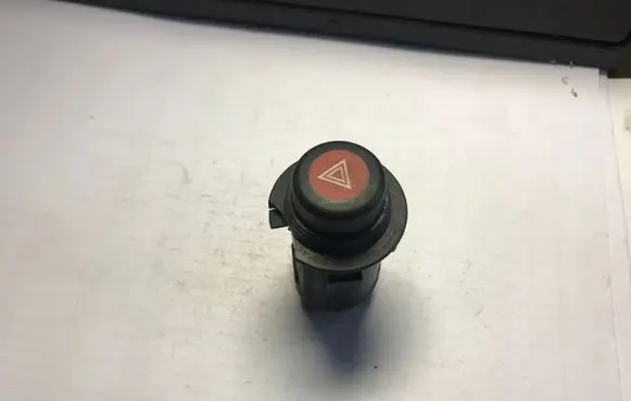 Opel Kadett E Hazard light switch 90181853