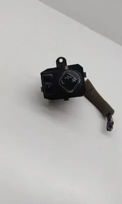 Wing mirror switch