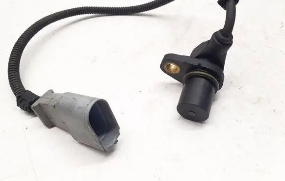 Volkswagen Touareg I Crankshaft speed sensor 