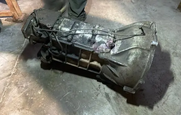Mitsubishi Pajero Sport I Manual 5 speed gearbox M011S5A012 ME507400 39180529