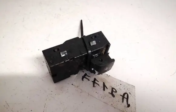 Opel Insignia A Electric window control switch 22915110
