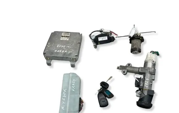 Mazda Xedos 9 Engine ECU kit and lock set 0797007703 KLL218881C TA0456890