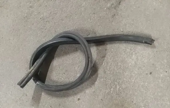 Volkswagen Up Engine compartment rubber 1S0823723