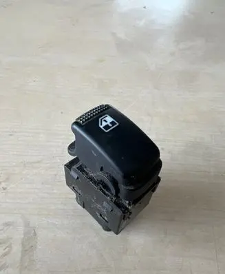 Hyundai Tucson LM Electric window control switch