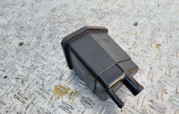 Chrysler 300 - 300C Power steering fluid tank/reservoir 04782345AC