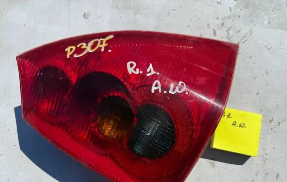 Peugeot 307 Rear/tail lights 89026932 89026191