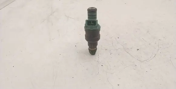 BMW 5 E39 Fuel injector 0280150415