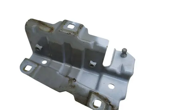 Other engine bay part