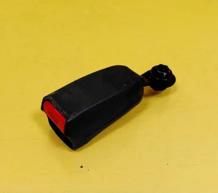 Honda HR-V Front seatbelt buckle G3398