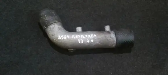 Ford Explorer Air intake hose/pipe