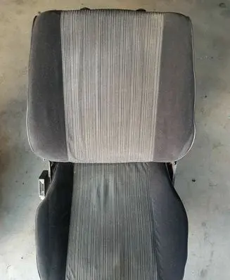 Volkswagen Golf I Front driver seat 171