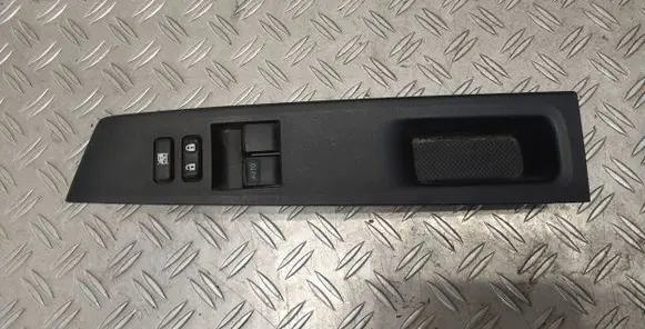 Toyota Yaris Electric window control switch 742320D330