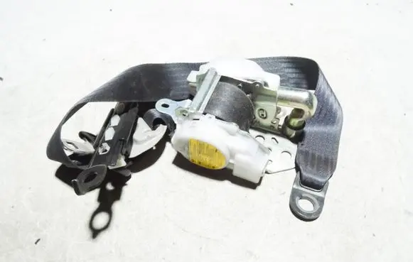Lexus IS 220D-250-350 Front seatbelt 7M7750P