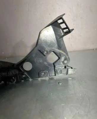 Opel Astra J Front bumper mounting bracket 13367893