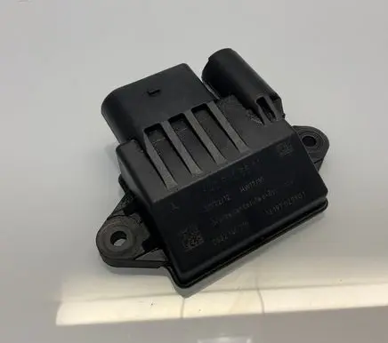 Mercedes-Benz S W221 Glow plug pre-heat relay A6429005801 0522140210 13197027901