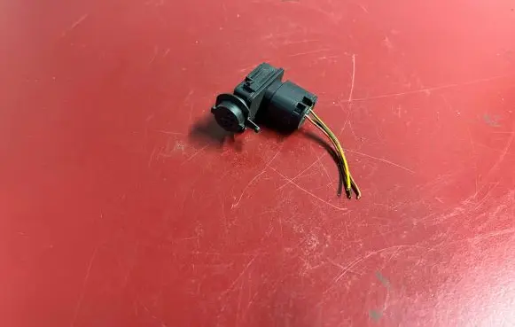 BMW X3 G01 AUC sensor 6833647 64116833647