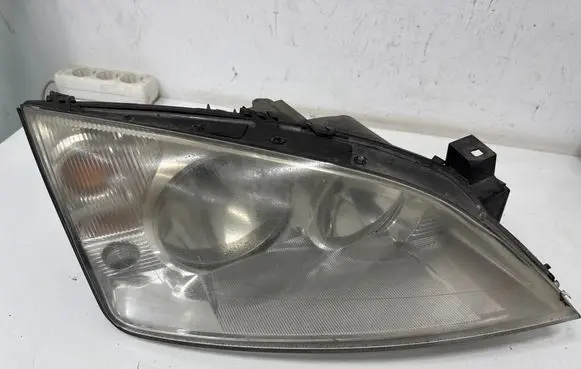 Ford Mondeo Mk III Headlight/headlamp 0301174204 1S7113005B