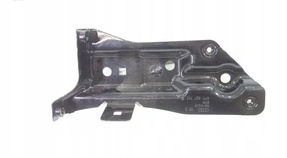 Audi A3 S3 A3 Sportback 8P Fender mounting bracket 8P0821135B