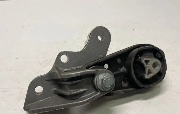 Ford Fiesta Engine mount bracket HBG6P082