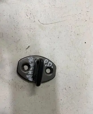 Seat Alhambra (Mk2) Front door lock loop/hook striker 5K0837033