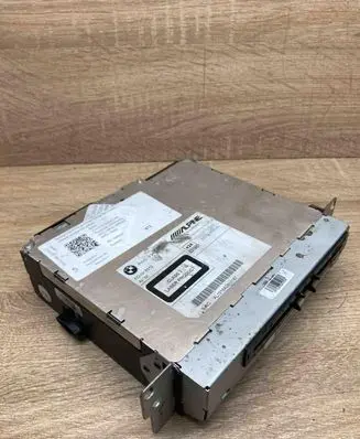 BMW 3 F30 F35 F31 CD/DVD changer F30F80BMWCDPlayer