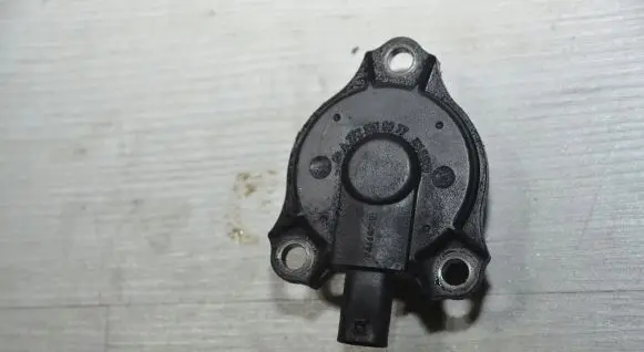 Mercedes-Benz CLS C219 Sensor 2720510077