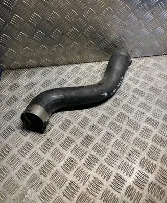 Mercedes-Benz C W204 Intercooler hose/pipe 2045282182 A2045282182