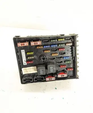 Volkswagen PASSAT B6 Fuse module 3C0937125