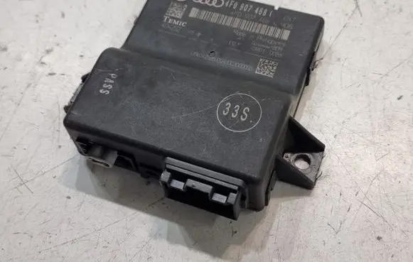 Audi A6 S6 C6 4F Gateway control module 4F09074680