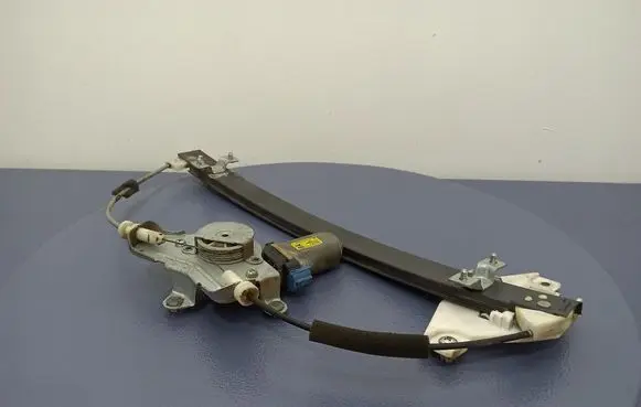 Chevrolet Captiva Front door window regulator with motor 96627079