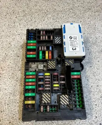 BMW 7 G11 G12 Current control relay 8795479