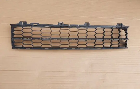 Skoda Superb B8 (3V) Front bumper lower grill 3V0853677