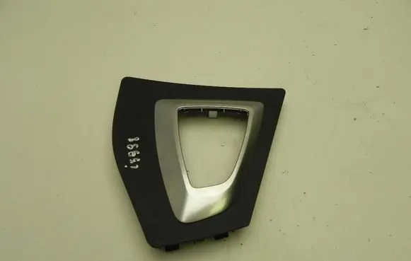 BMW 1 F20 F21 Radio/GPS head unit trim 9207316 I5998