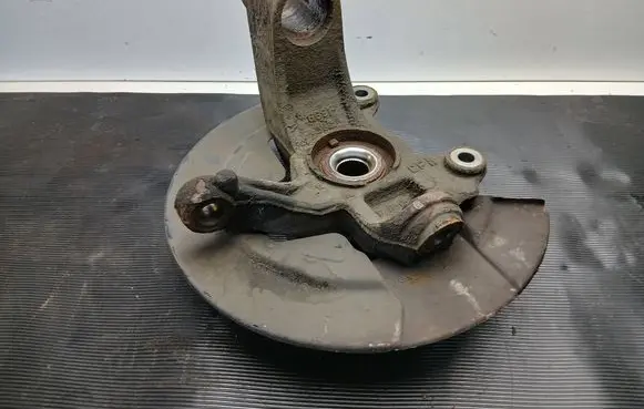Volvo V60 Front wheel hub 6G913K171