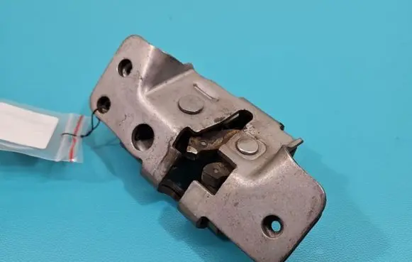 Chrysler Voyager Rear door lock IMPRK1439746