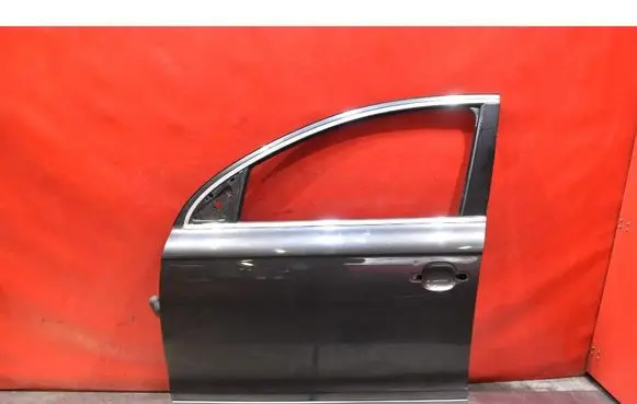 Audi Q7 4L Front door 