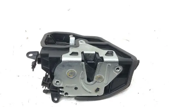 BMW X3 F25 Front door lock 7276668