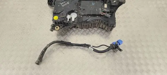 Peugeot 3008 II AdBlue liquid reservoir 9826092180 9821881280