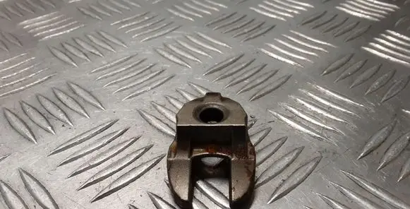 Ford Kuga II Fuel Injector clamp holder 