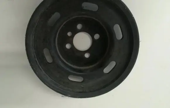 Audi A4 S4 B5 8D Crankshaft pulley 050105255c